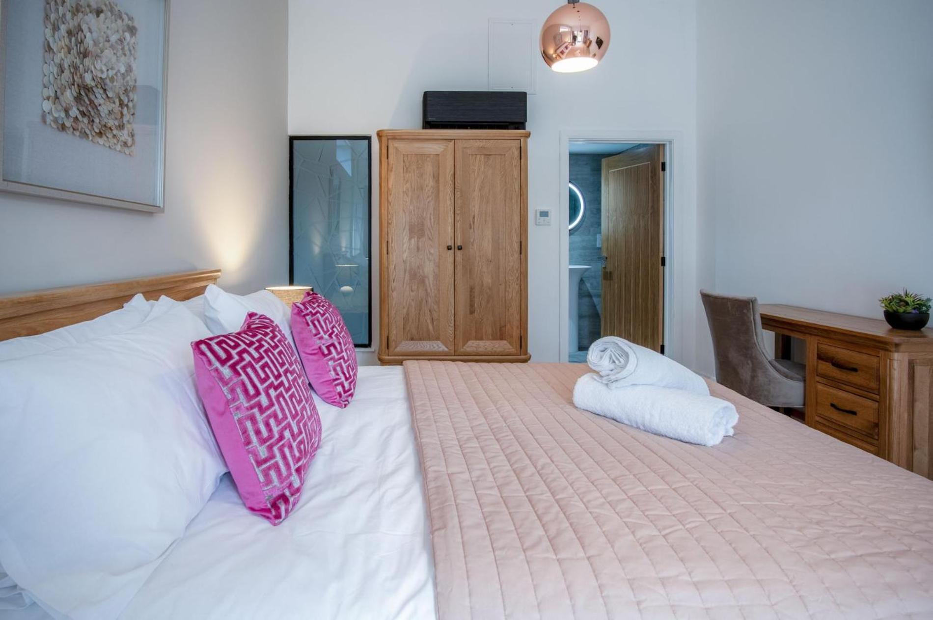 ברקון Suite 12 - Sleeping Giant Hotel - Pen Y Cae Inn מראה חיצוני תמונה